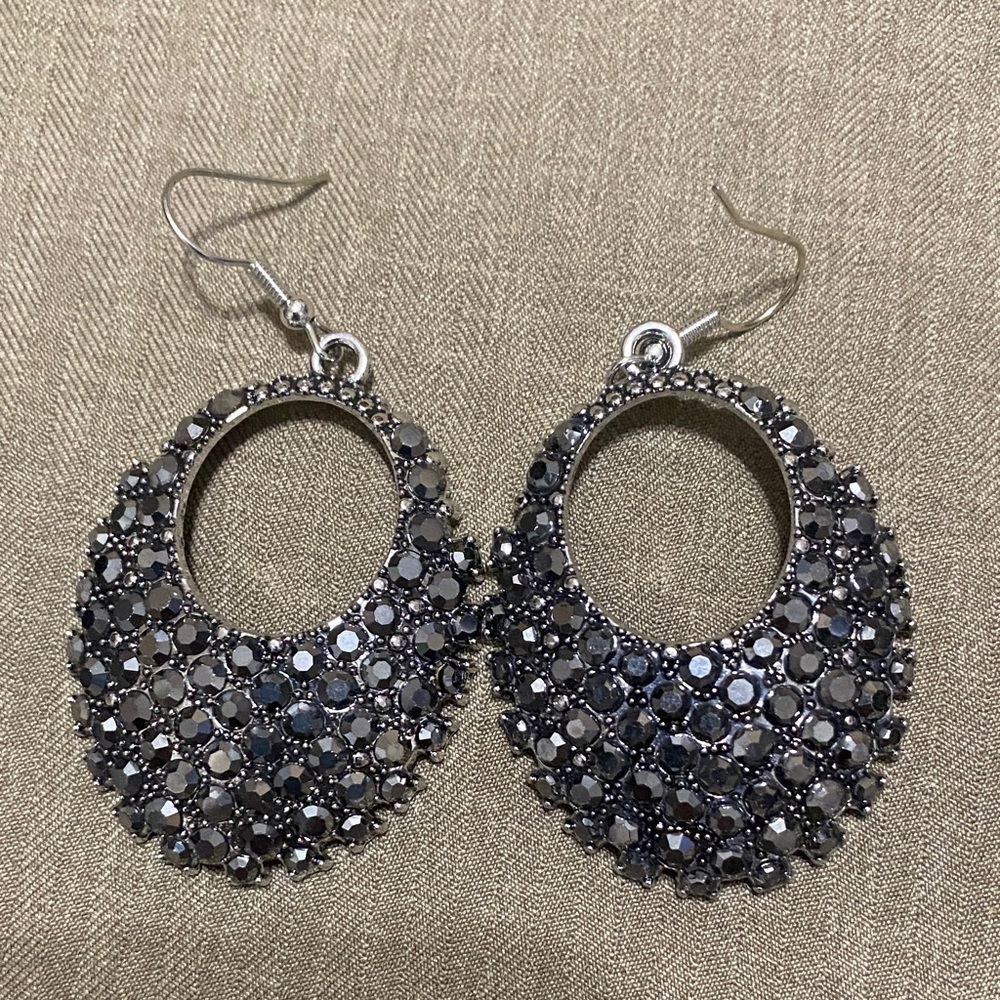 Paparazzi Black and Silver Jewelry Collection - Picture 3 of 5